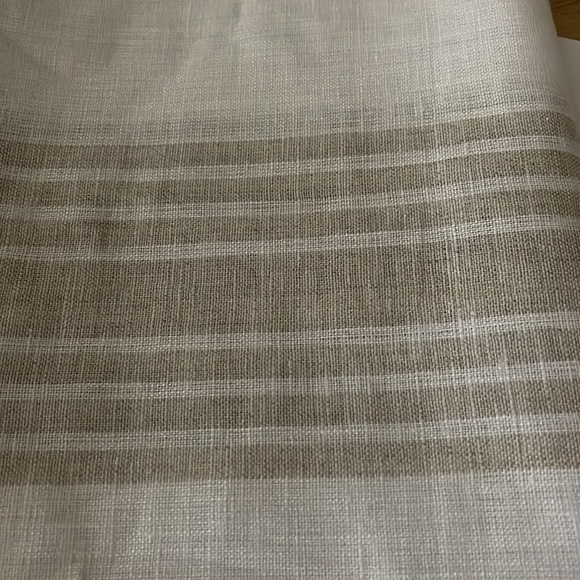 Solino Home 100% Linen Farmhouse Table Runner. 14”x132”. White with natural. New - Picture 5 of 5